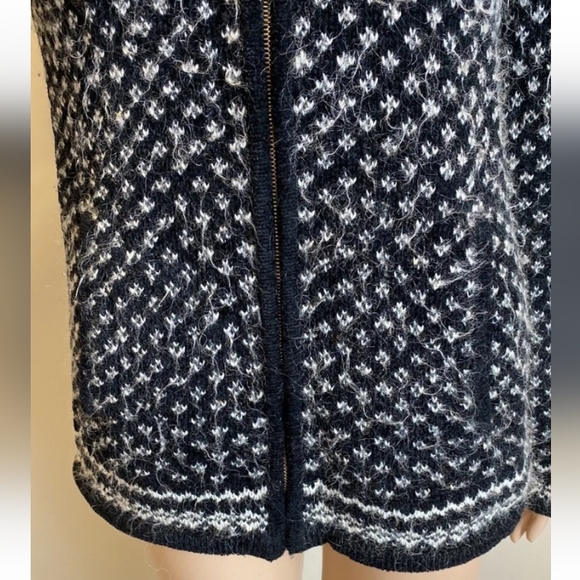 Jones NY Sport | Wool Blend Fair Isle Nordic Print Black White Cardigan Sweater - Picture 8 of 8